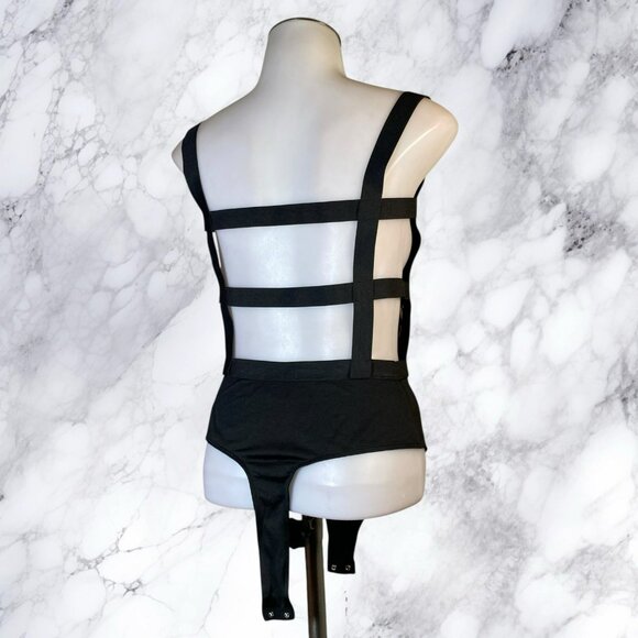 Superdown Camille Strappy Back Bodysuit in Black - Picture 3 of 9
